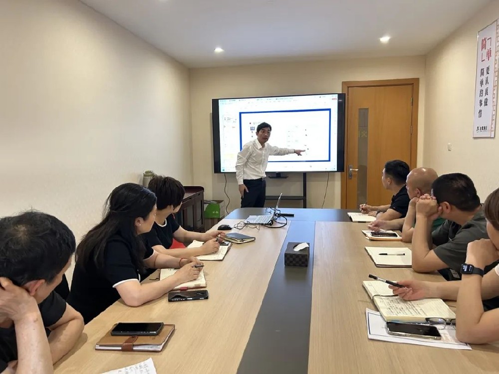 知识赋能 砺剑强兵 |乐鱼（中国）开展营销专题培训